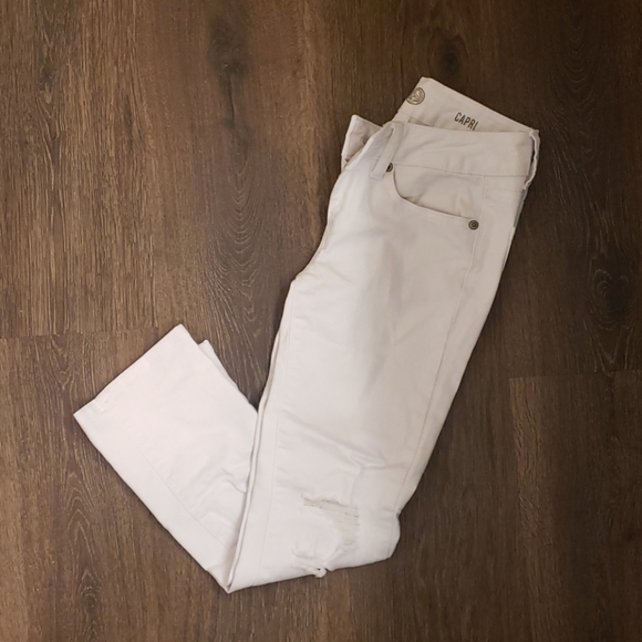 SO Pants - White ripped denim capris
